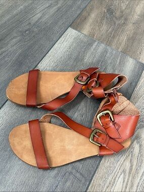 Mossimo Supply Co. Cognac Brown Leather Strappy Buckle Sandals